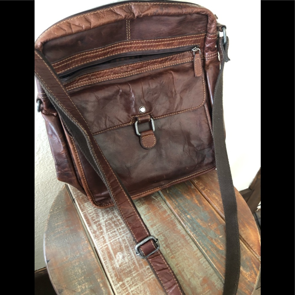 Jack George’s Voyager Large Crossbody Bag